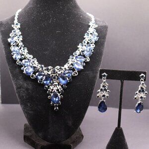 Midnight Elegance Sapphire Crystal Necklace & Earring Set ✨